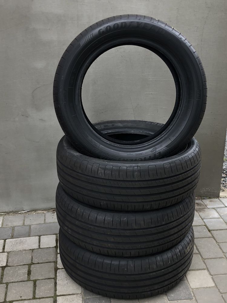 Комплект шин GOOD YEAR 205/55 R17 2022