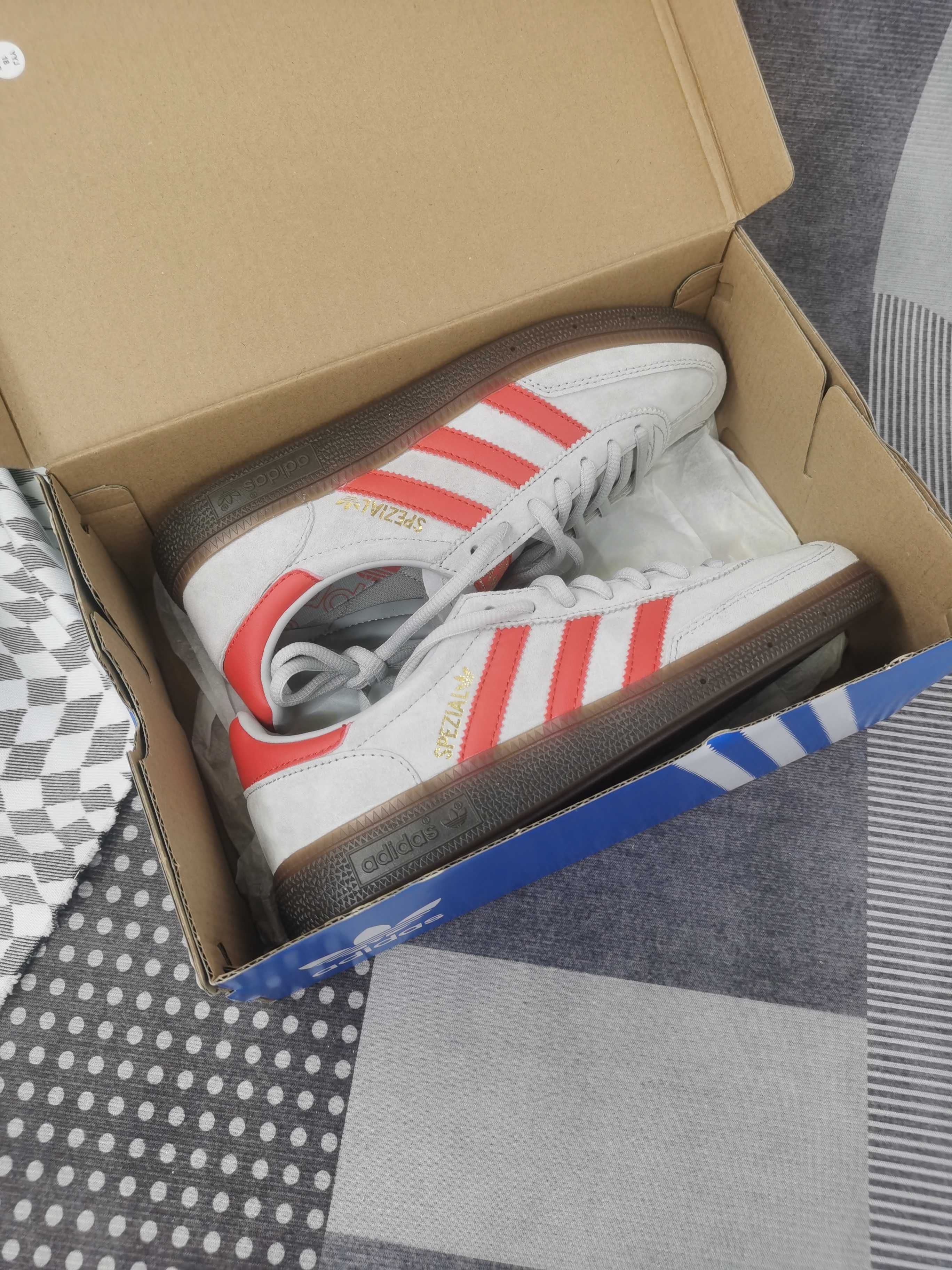 adidas handballl spezial grey/red  37