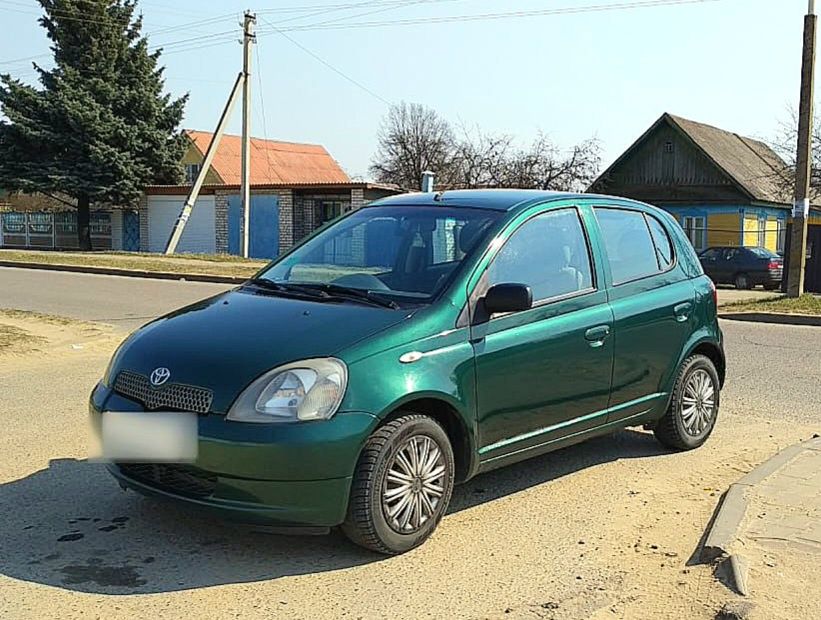 Toyota Yaris 1е поколение