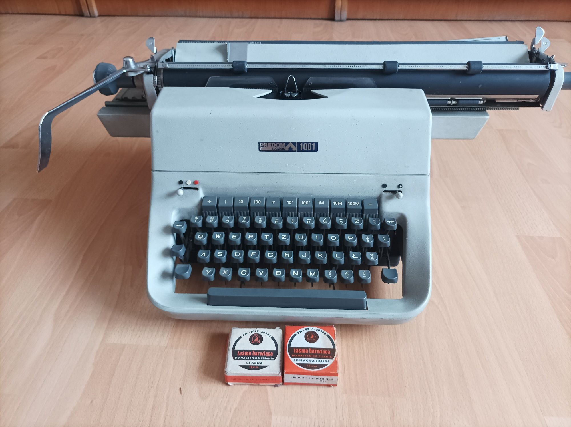 Maszyna do pisania Łucznik 1001