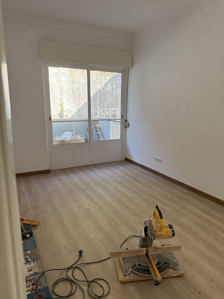 Arrendo T2 remodelado - Anjos