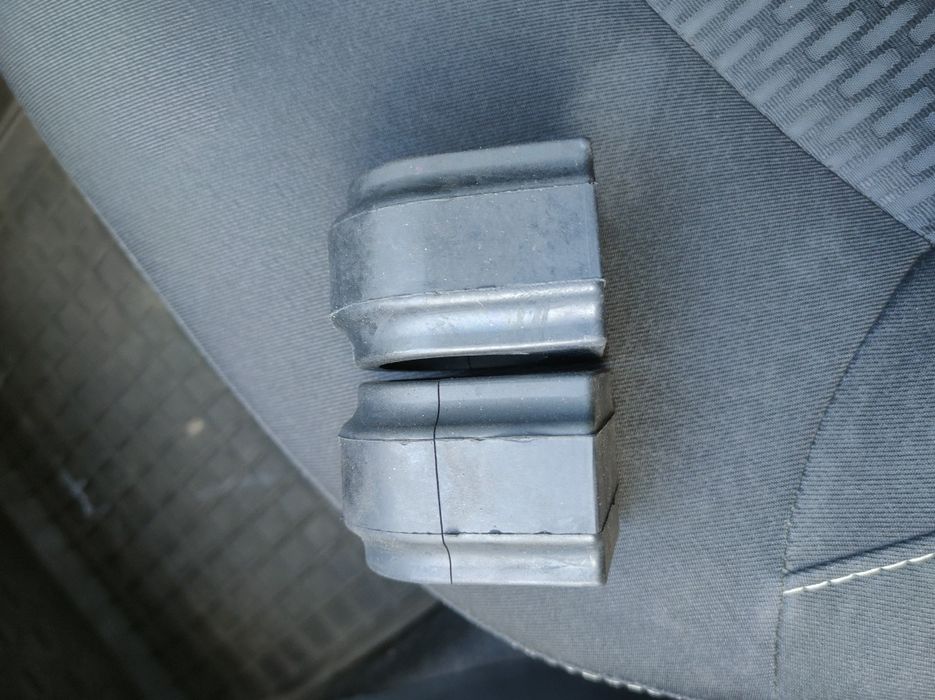 Втулки стабилизатора BMW X1 F48 FEBEST