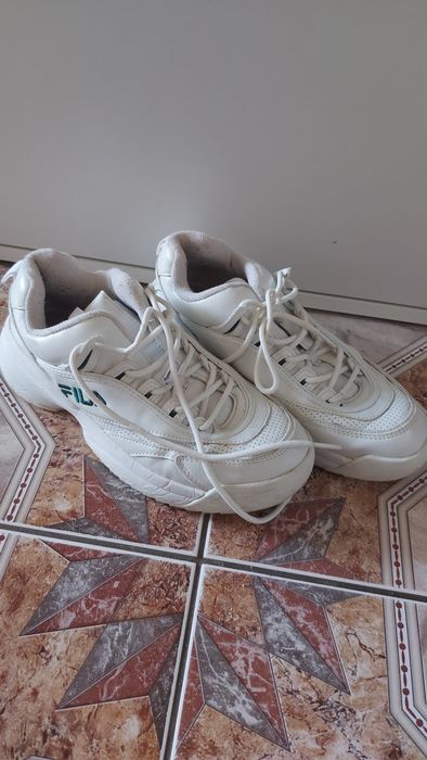 Białe buty trampki Fila 39