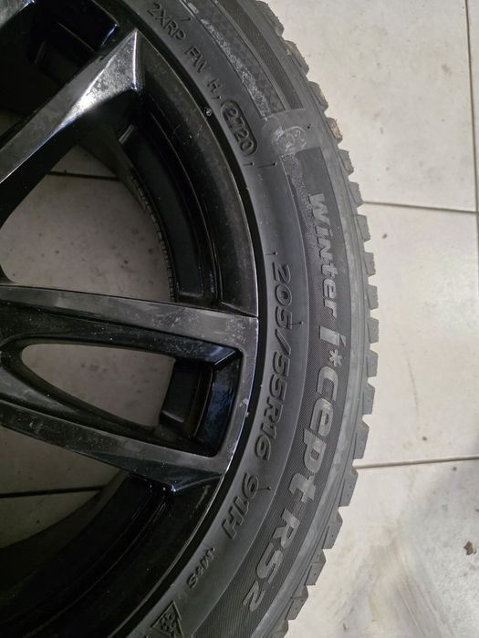 Felgi Hyundai 16" 5x114,3 z oponami 205/55 R16 i30 i40