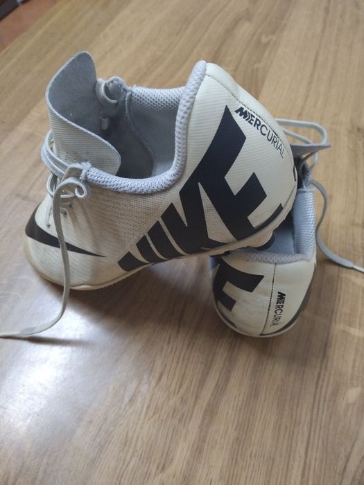 Pitons Nike Mercurial