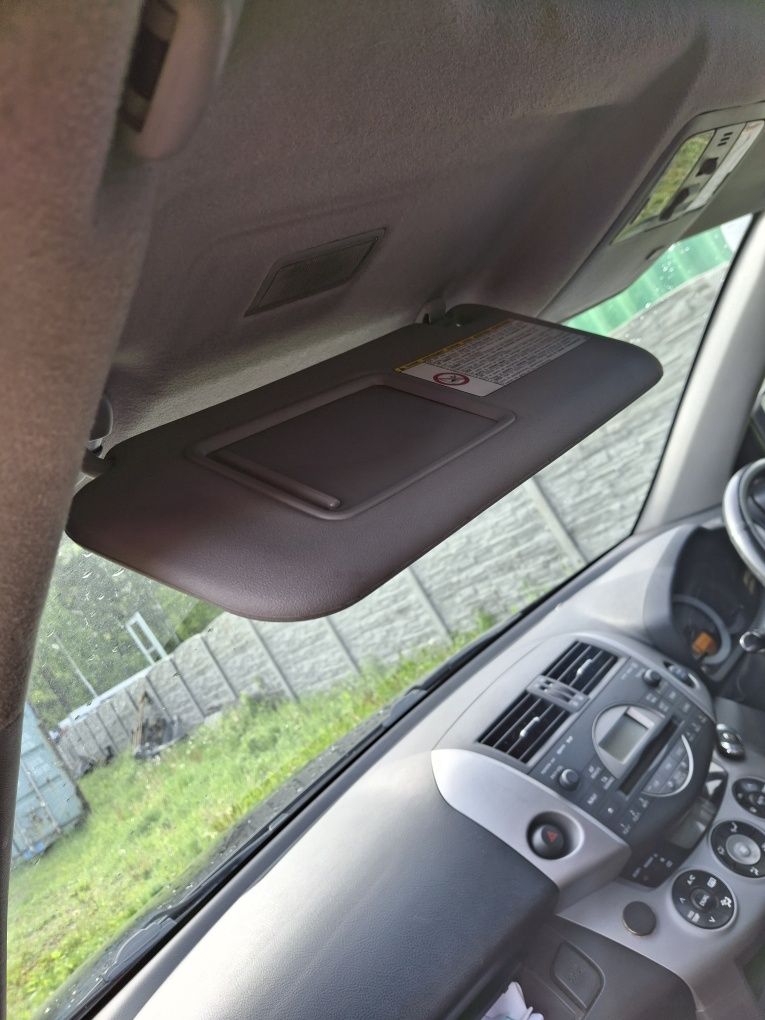 Toyota Rav4 III daszek oslona przeciwsłoneczna lewa slonecznik