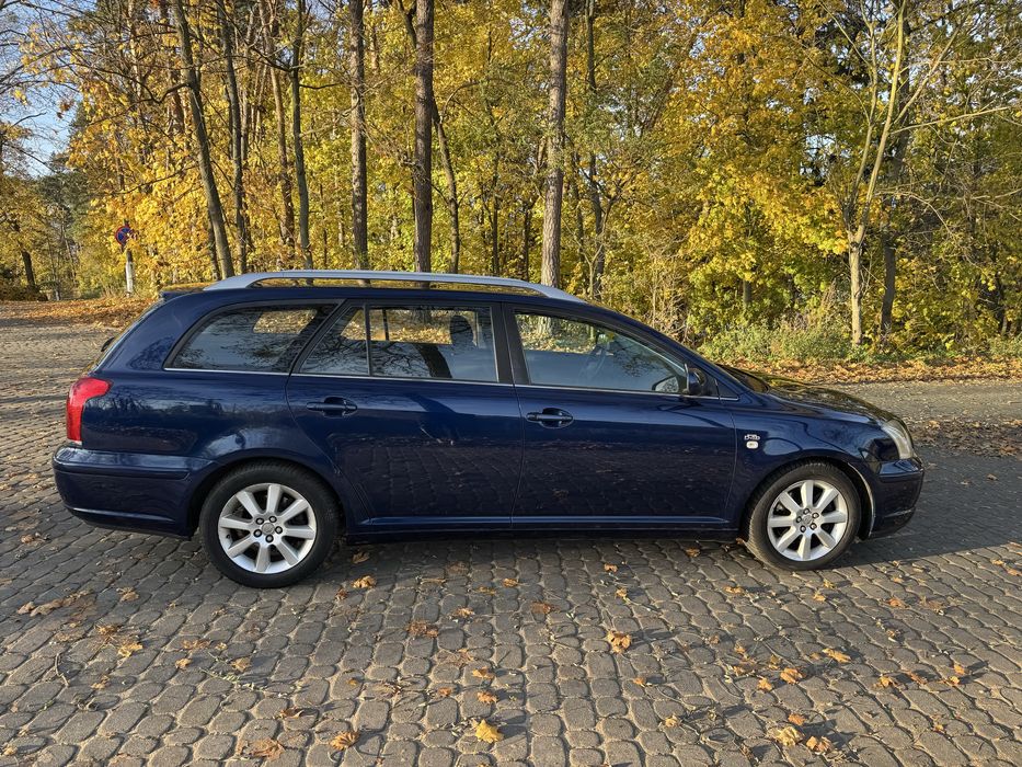 Toyota avensis kombi 2.0 d bdb stan org lakier