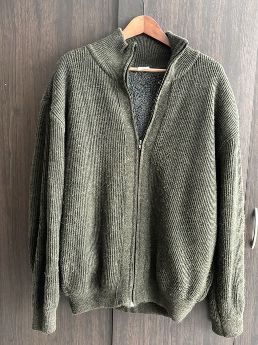 Casaco XL de malha grossa verde forrado a pelo cinzento