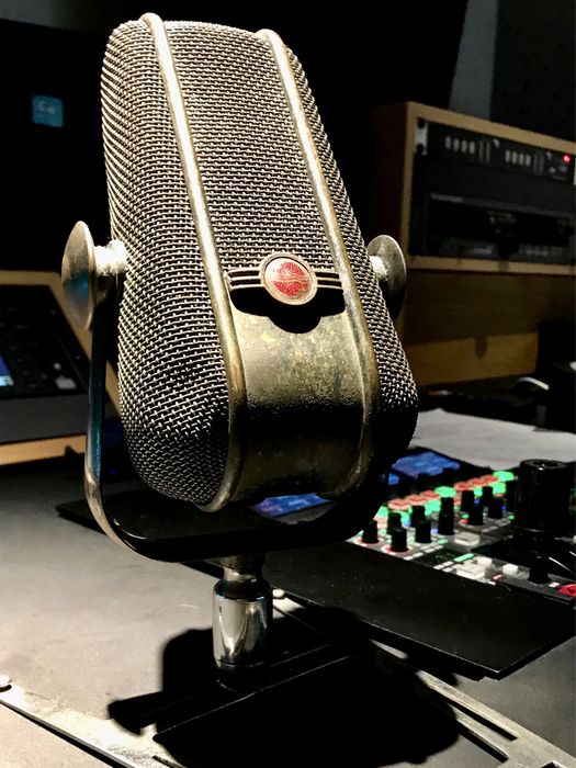 Microfone Phillips Type 9559 (finais anos 40)