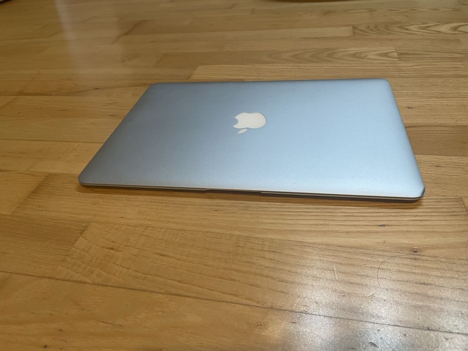 MacBook Air 13” (2017)