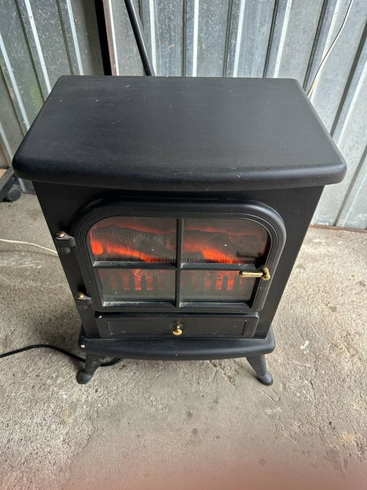 Piecyk elektryczny z funkcją grzania