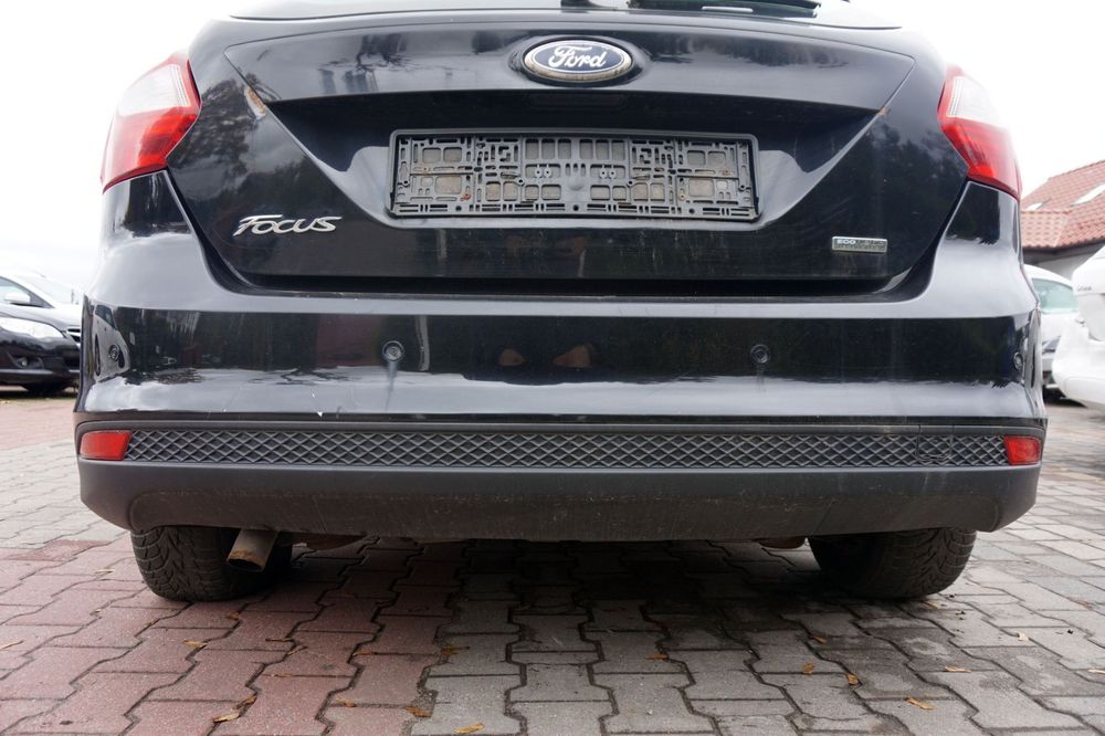 ZDERZAK TYLNY PDC FOCUS III MK3 5D HB FB  CZARNY PANTHER FORD 2010-2014