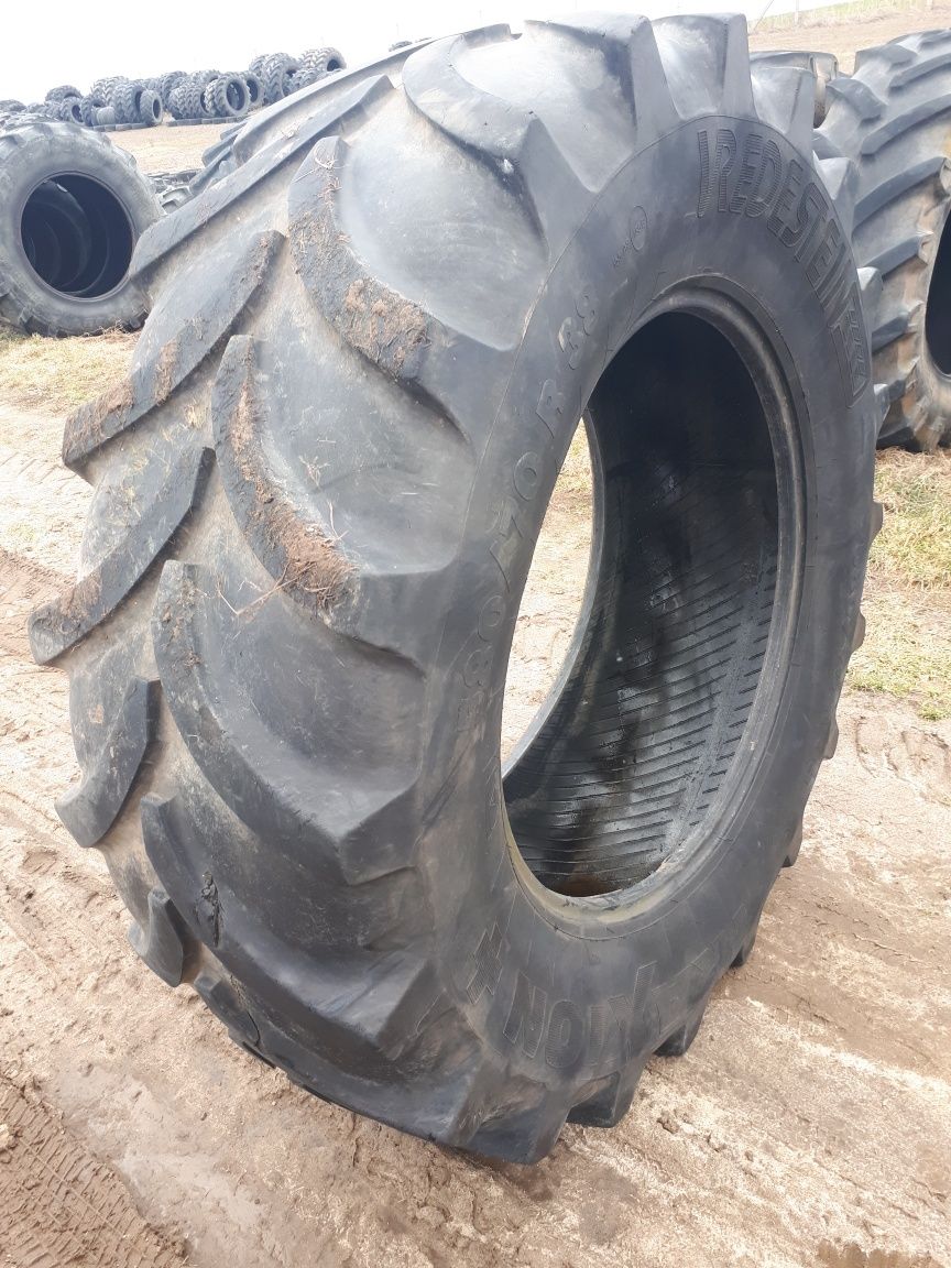 Ładna opona bez napraw 580/70 R - 38 VREDESTEIN TRAXION +