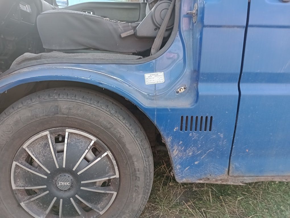 Mazda E2200 1997 р двигун R2