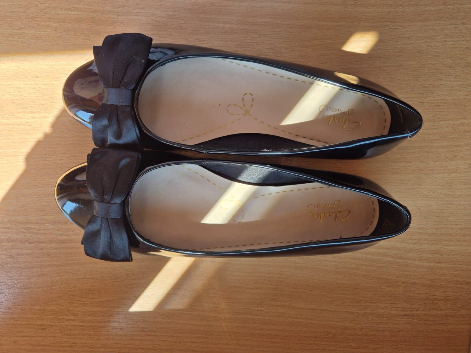 Baleriny lakierowane Clarks rozmiar 39