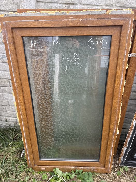 x okno plastikowe 86x143 rozwierno uchylne zloty dab (demontaz) 90