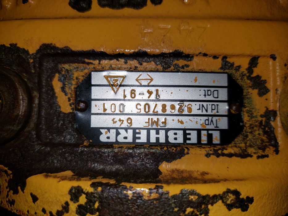 Silnik hydrauliczny koparki Liebherr, napęd jazdy i  przekladni