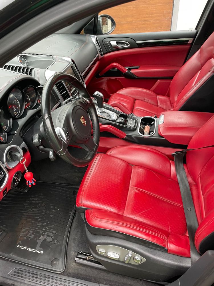 Porsche Cayenne 2014 rok 3.0 diesel czerwona skóra