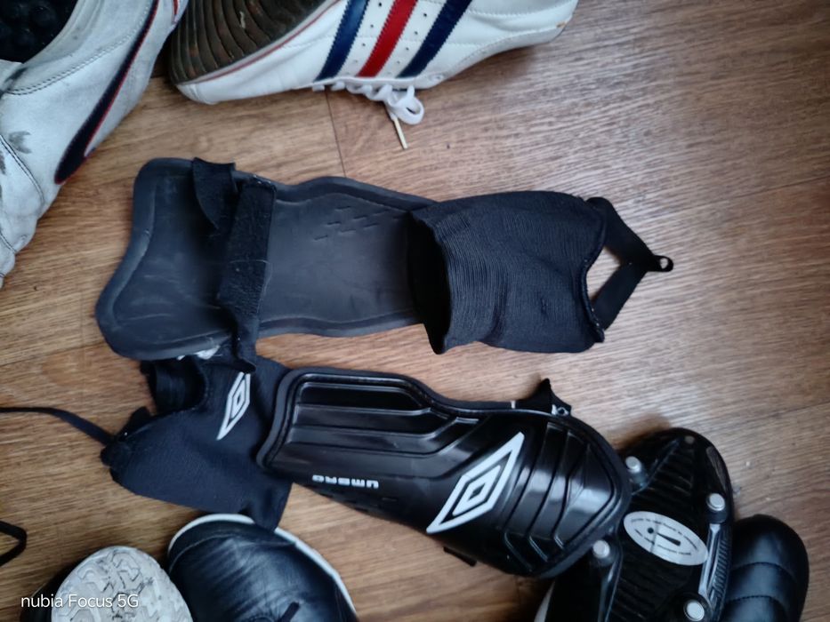 Бутси сороконожкі зашіта ног фірмоаі