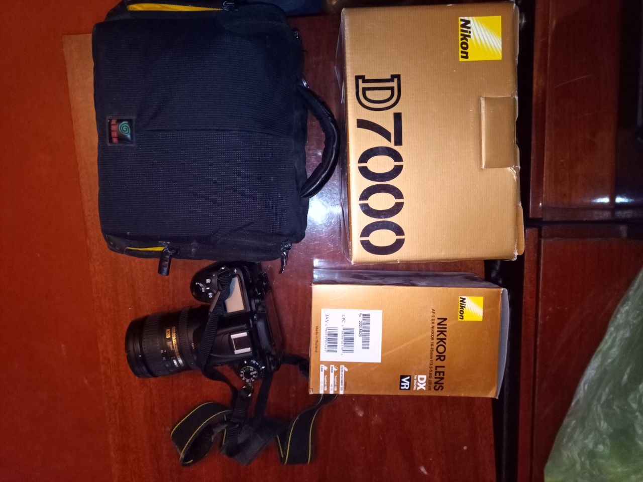 Фотоапарат Nikon D7000 з AF-S DX NIKKOR 16-85mm f3.5-5.5G ED VR