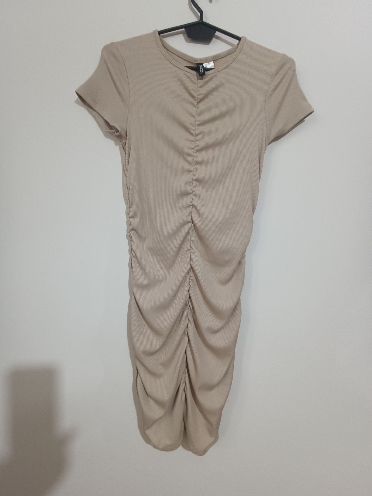 Beżowa sukienka prążkowana firmy Divided H&M nowa rozmiar S 36/38