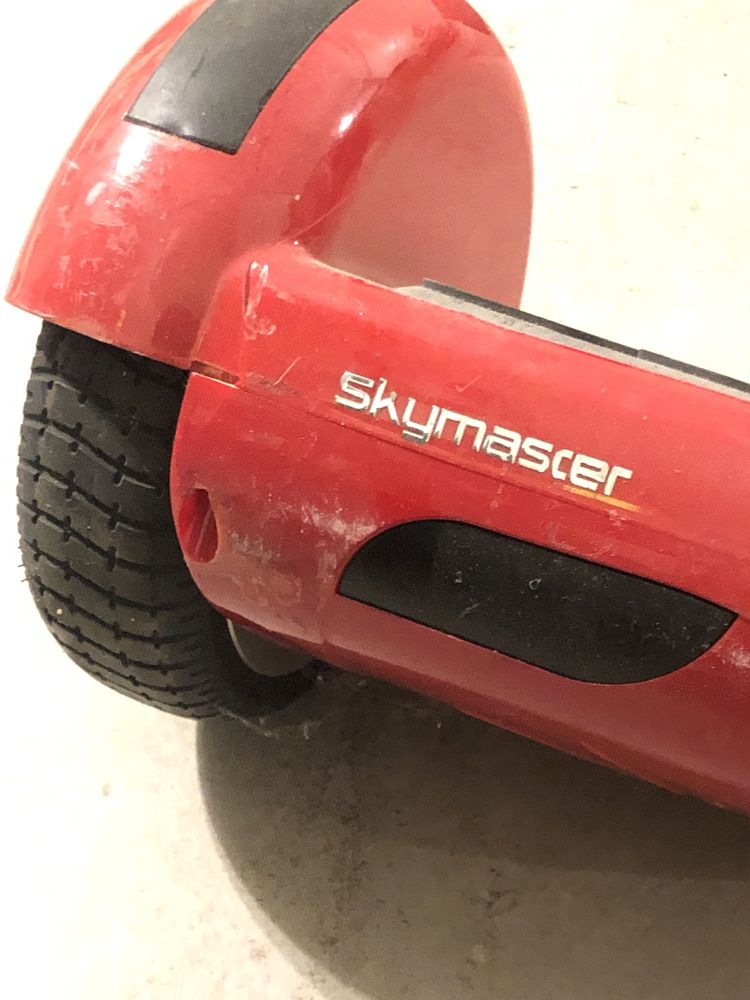 Czerwony hoverboard