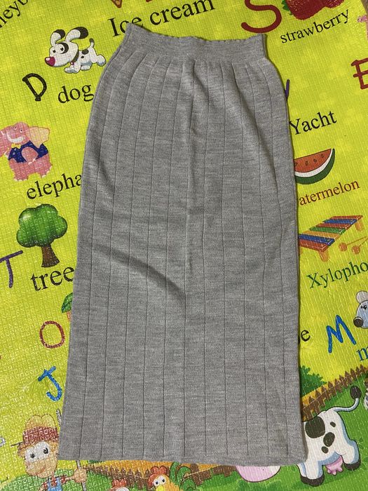 Тепла вʼязана спідниця