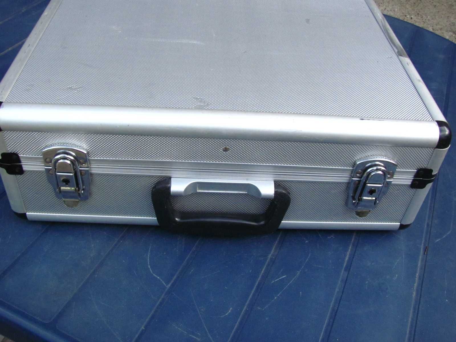 Fajny aluminiowy kufer transportowy case cases walizka