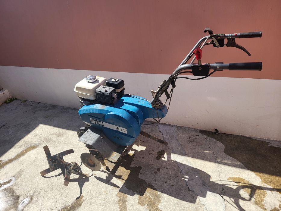 Moto enxada Honda