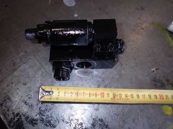 Zawór hydrauliczny krańcowy do kipra