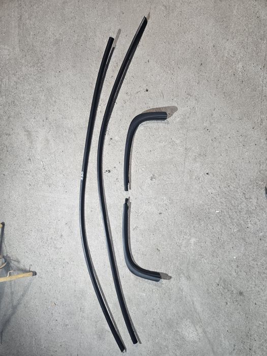 Listwy karoseryjne Bmw E90 karoserii lewa prawa dachu boczn zewnętrzne