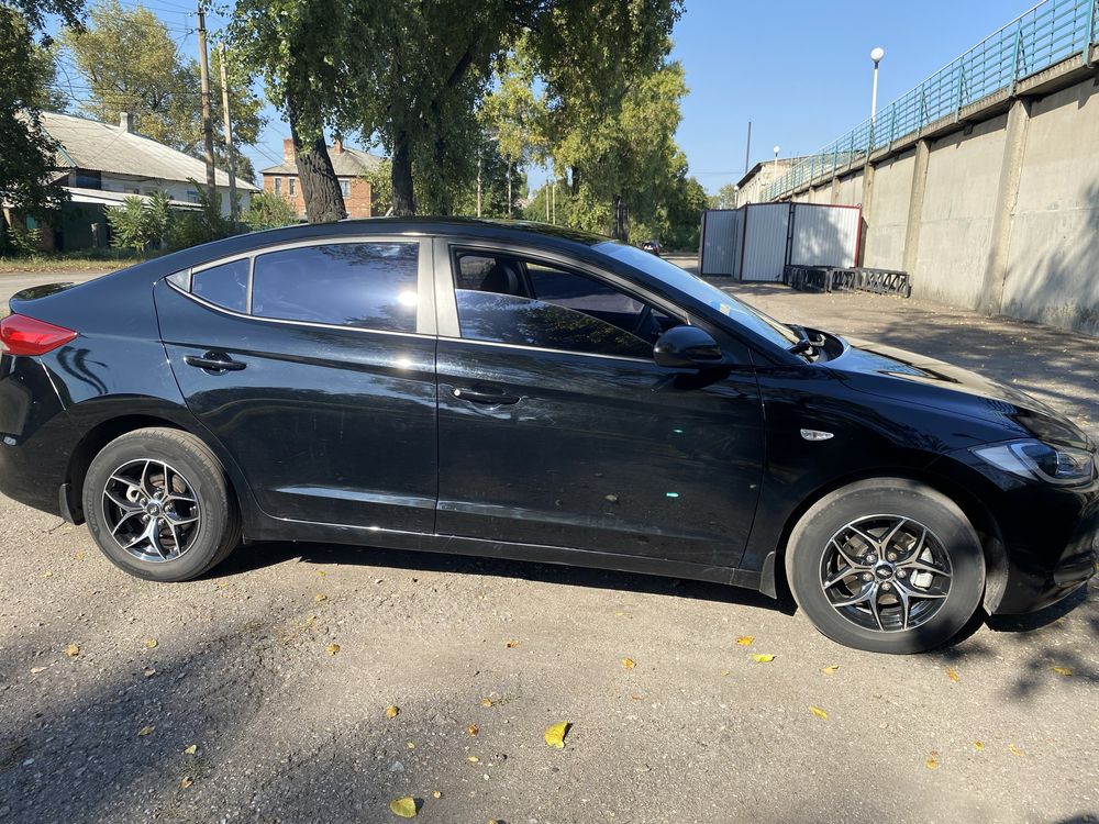 hyundai elantra 2016