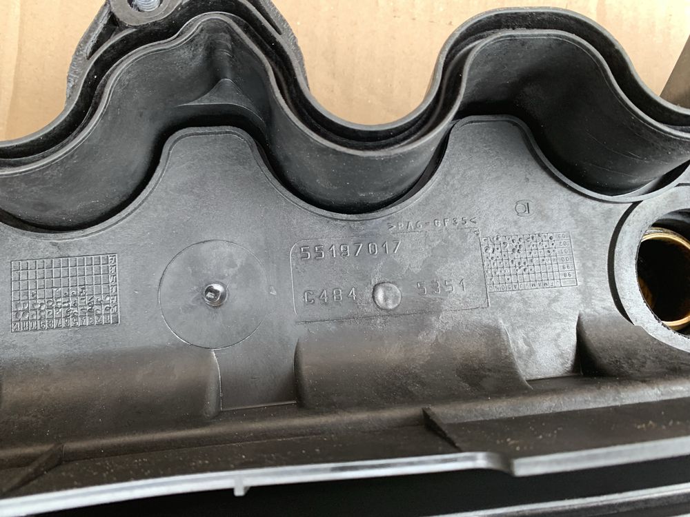 Кришка клапанів 1.9 JTD 1.9 CDTI Doblo Croma Vectra Astra zafira