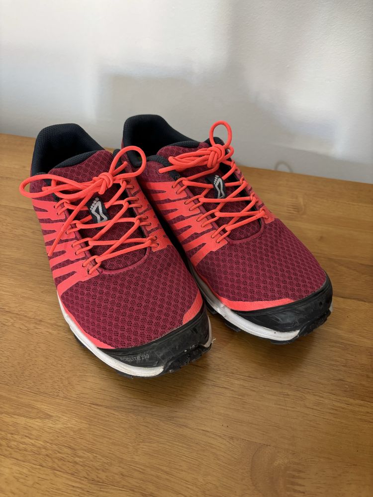 Tenis de Trail Inov  Roclite g 290 v2 woman