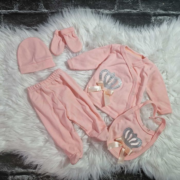 Zestaw / Komplet wyprawkowy dla dziewczynki łososiowy 56