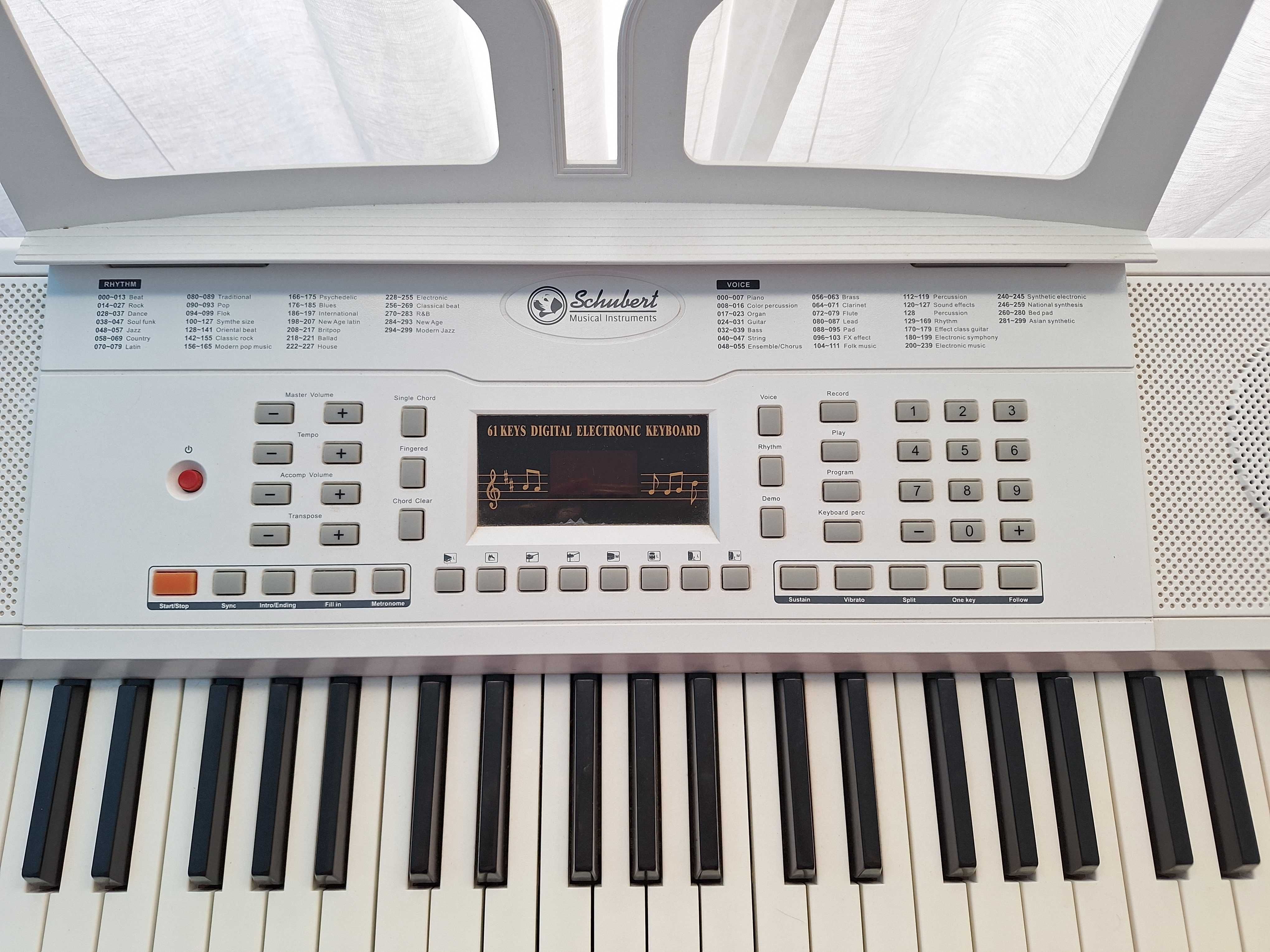 Teclado/Piano Schubert (como novo) + suporte