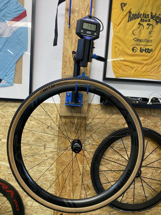 Zestaw Kół Gravel Allroad 29" Escape Carbon DT Swiss 240 WTB 29