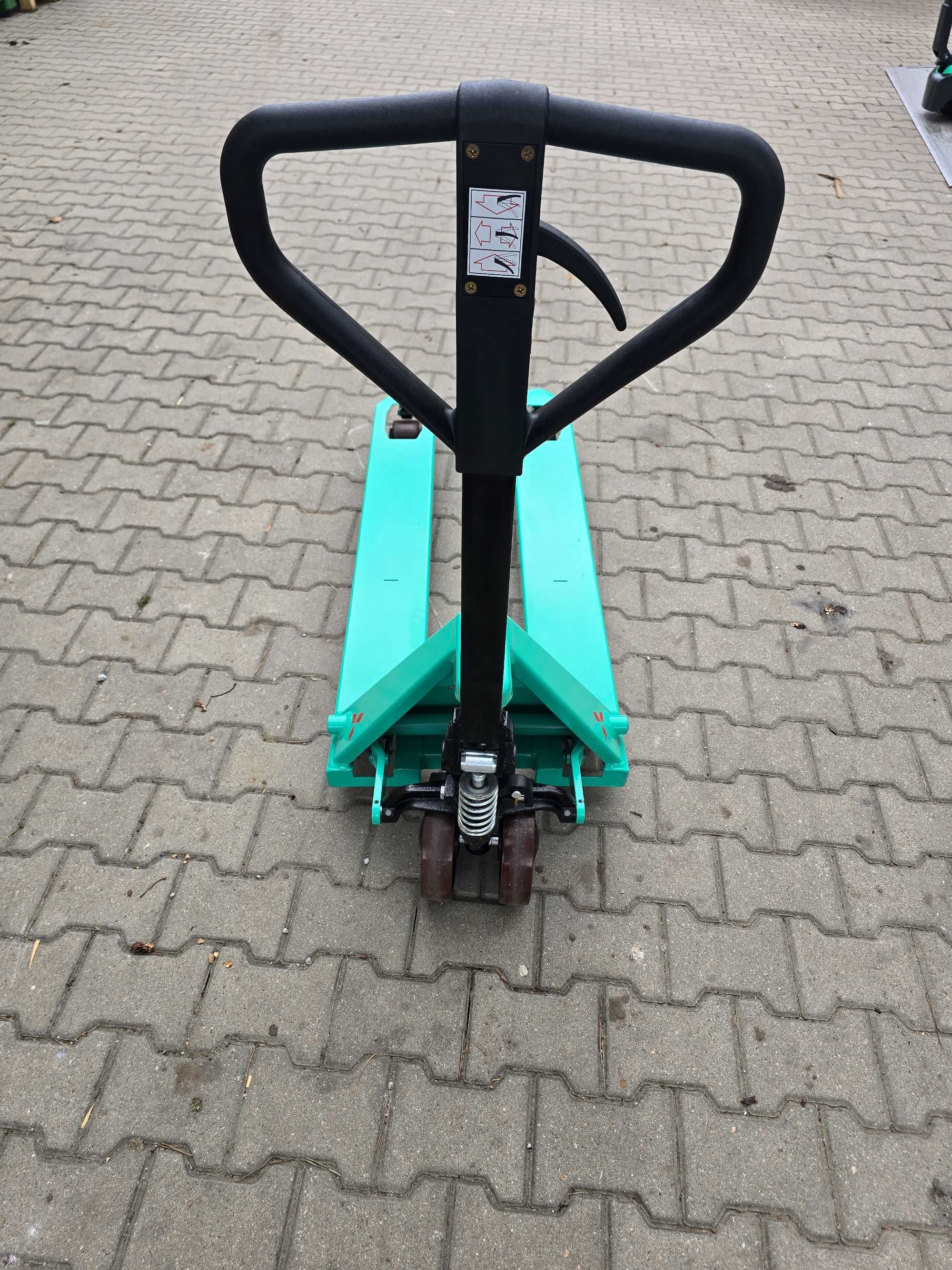 Paleciak mitsubishi nowy