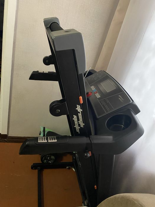 Бігова доріжка Електрична