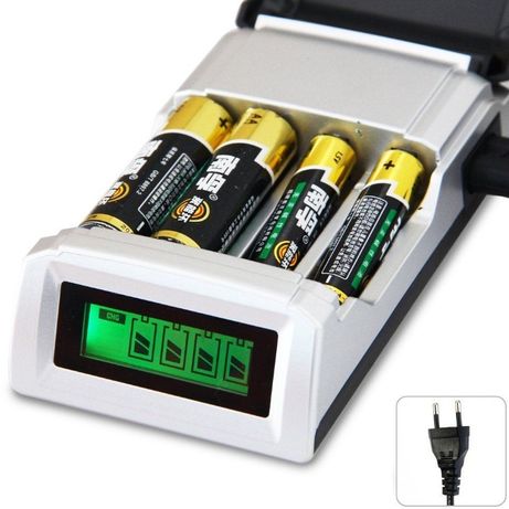 4 Slots LCD Smart Charger for AA/AAA NiCd NiMh Rechargeable Battery