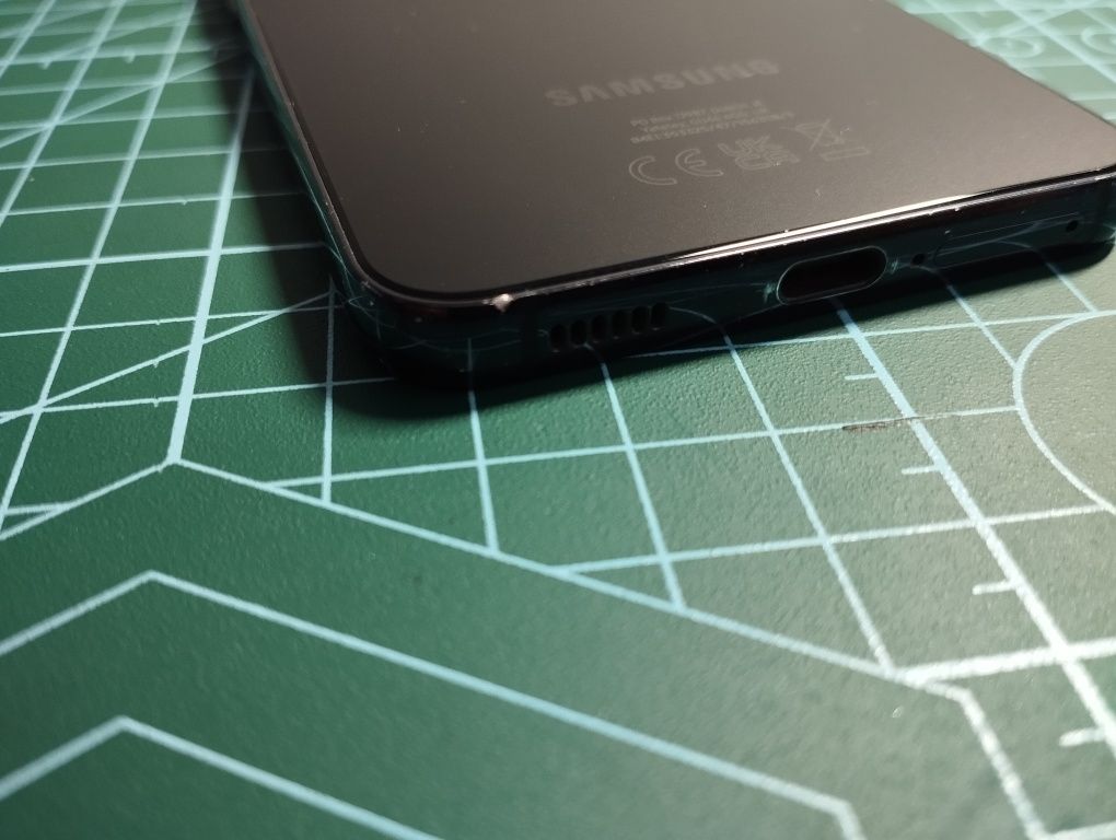 Samsung s22, czarny, 128gb, 8gb ram+ etui, 5g