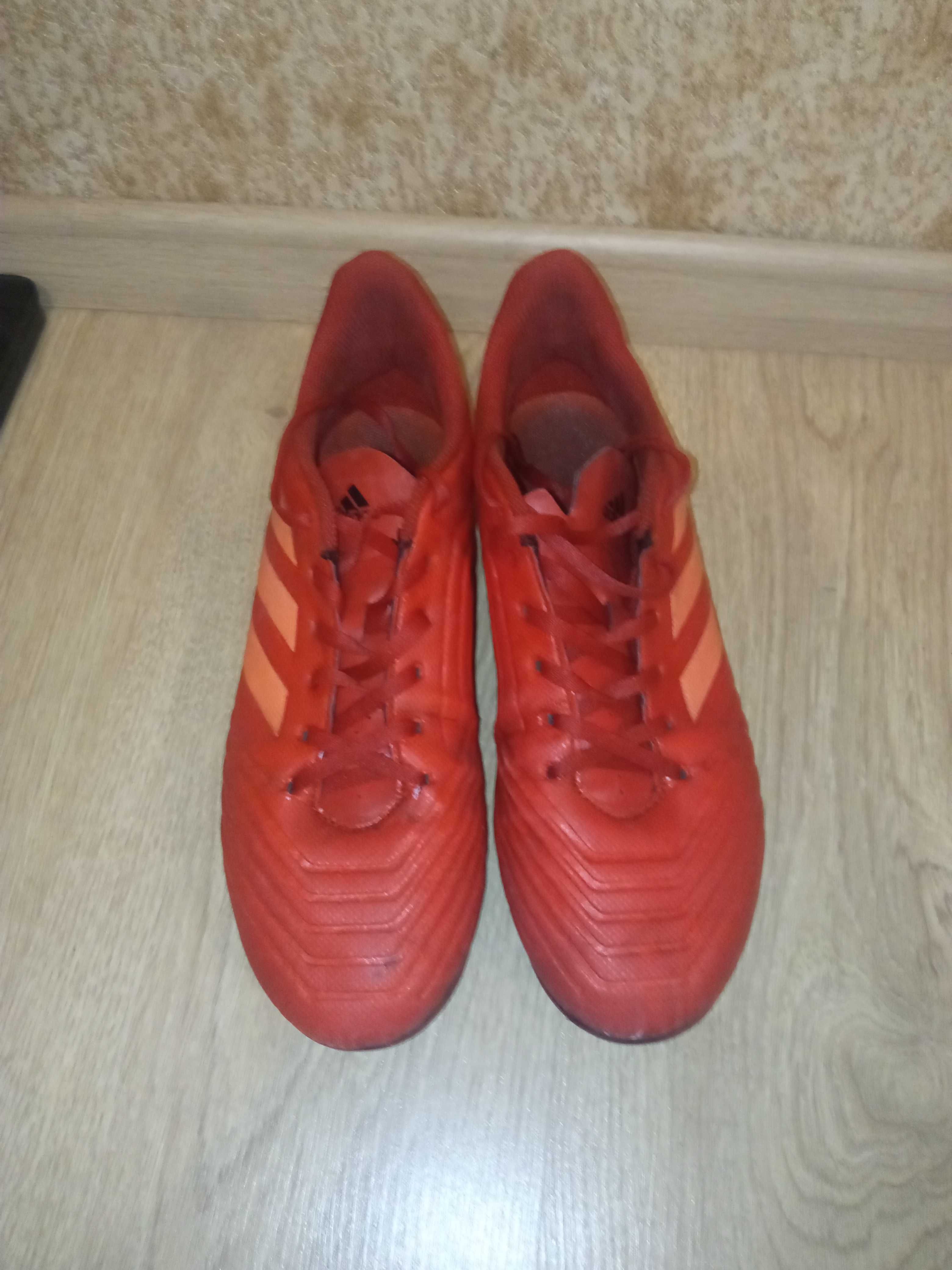 Бутси adidas predator 41 розмір, щитки.