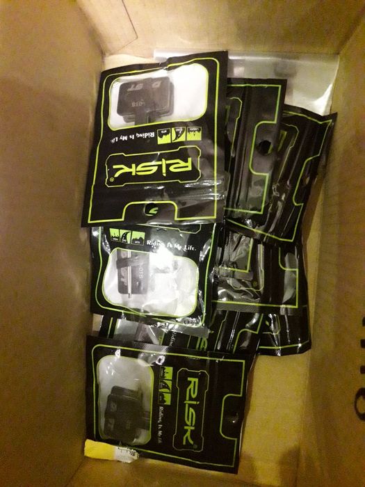 Гальмівні колодки Motsuv(кераміка),Buclos resin,Risk