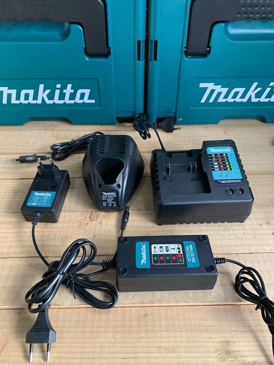 Зарядные устройства для  Makita, Dewalt