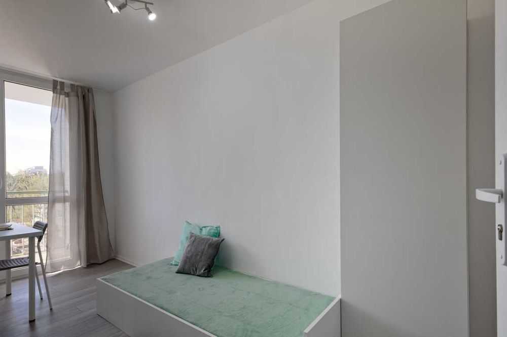 Pokój jednoosobowy z balkonem ul. Hawajska 3/ metro Imielin/323