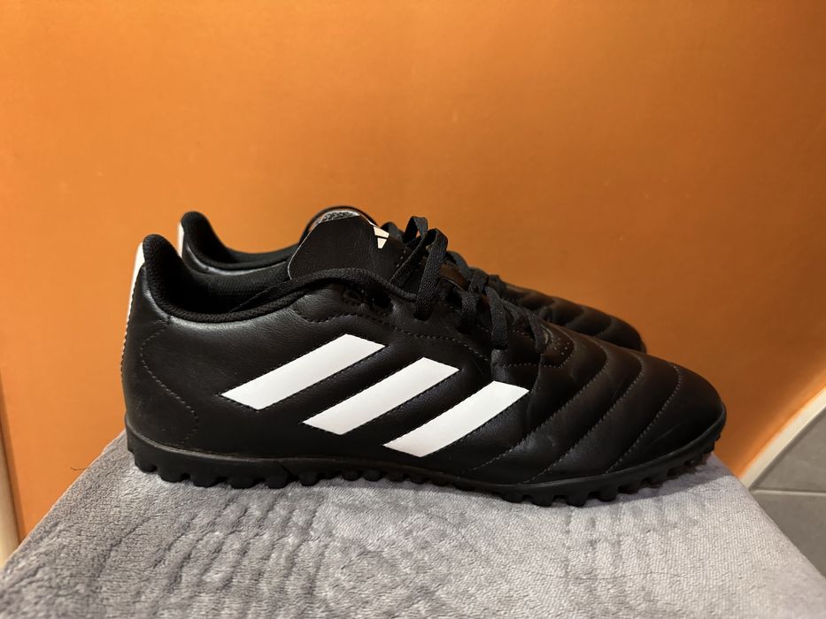 Buty pitkarskie Turfy adidas