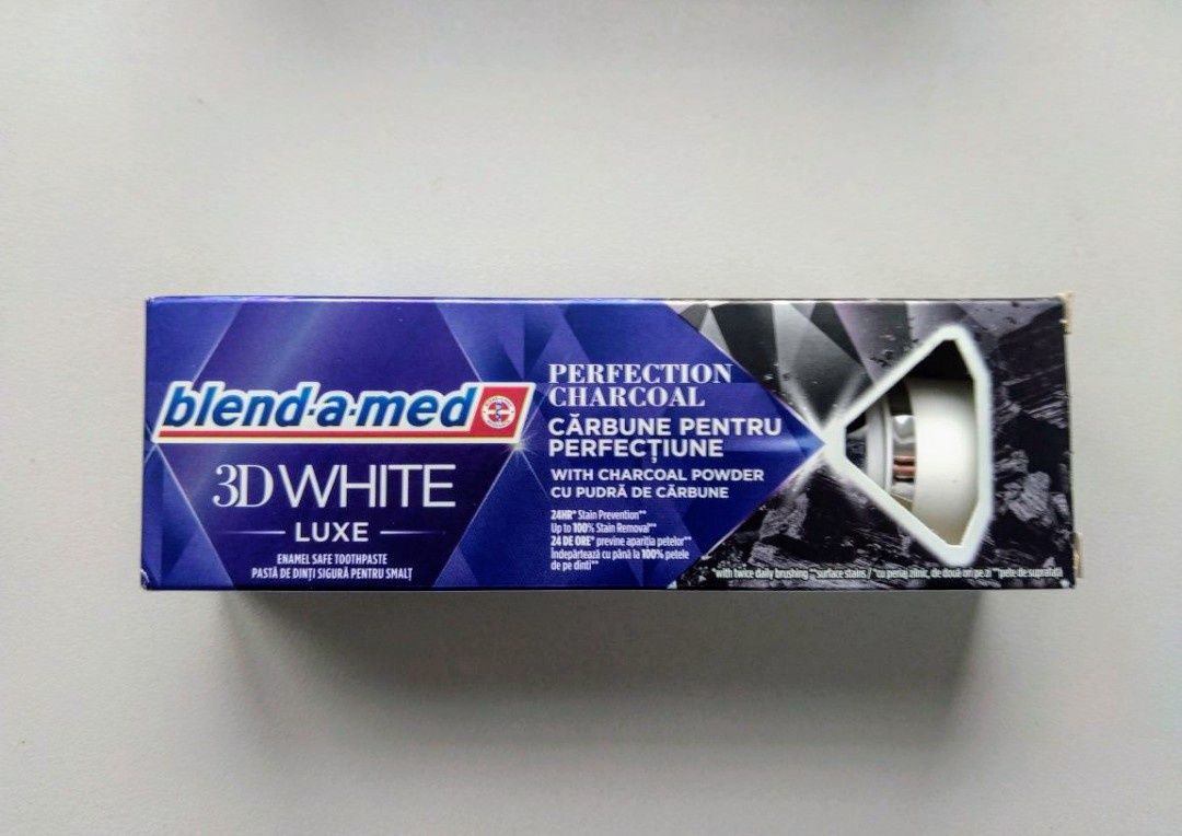 Blend a med 3D White Luxe Perfection Charcoal pasta do zębów 75ml 5opk