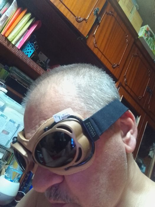 Окуляри мотоциклетні, Італія