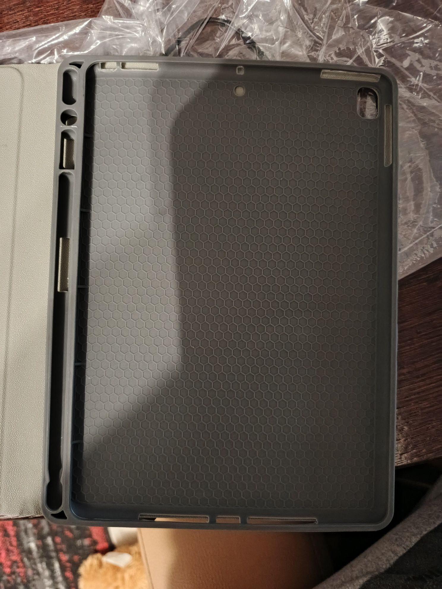 Etui z klawiaturą do iPada