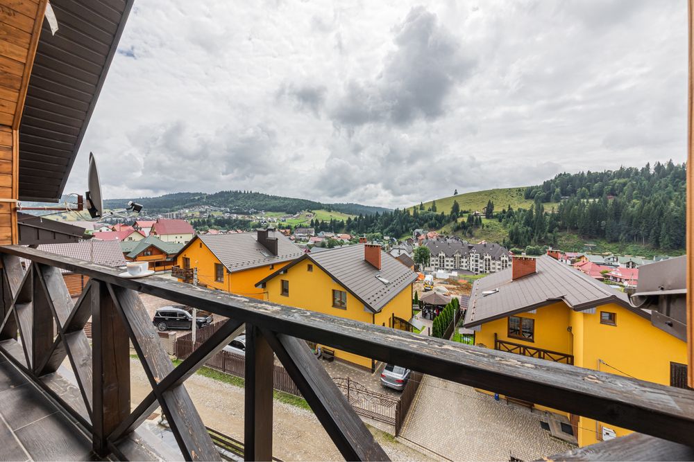 БуковельHAYA villa оренда 10-18 осіб,подобово